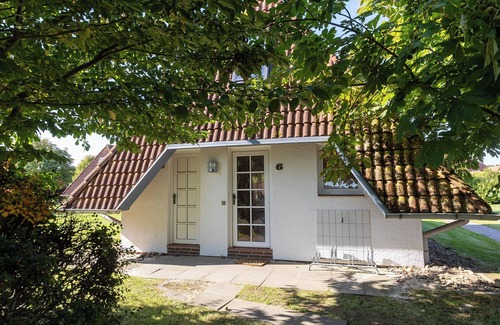 Dorumer Neufeld House | Vacation home Tegeler Rinne 6. close to the beach and cozy