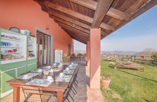 Castelnuovo Calcea House | Vacation home with pool and panoramic views of the Monferrato vineyards that reach the Alps.
