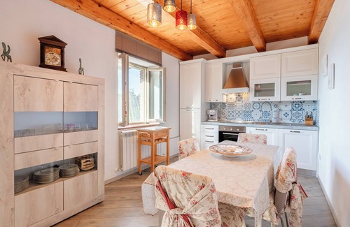 Villa Collemandina House | Vacation Home "Agriturismo La Vecchia Scuola" with Private Mini Pool, Private Terraces & Wi-Fi