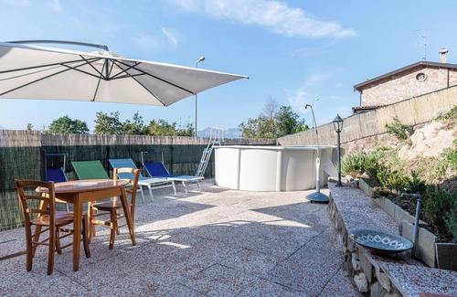 Villa Collemandina House | Vacation Home "Agriturismo La Vecchia Scuola" with Private Mini Pool, Private Terraces & Wi-Fi