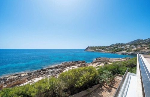 Provensals House | Vacation Home "Carol On The Rocks Mhm" with Sea View, Private Pool & Wi-Fi