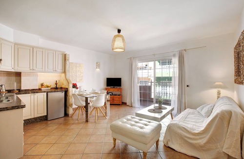 Playa San Juan Apartment | Vacation Home "Casa Playa" close to the Sea with Balcony & Wi-Fi
