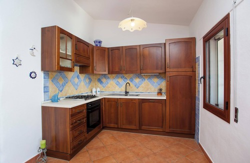 Orosei House | Vacation Home Casa Osala with Sea View, Garden, Terrace & Wi-Fi