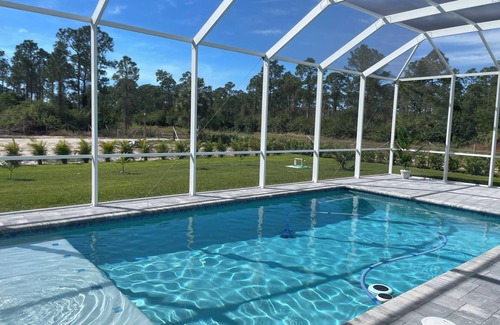 Joel House | Vacation home Daisy with pool and 4 bedrooms in a relaxing location Lehigh Acres - LaBelle