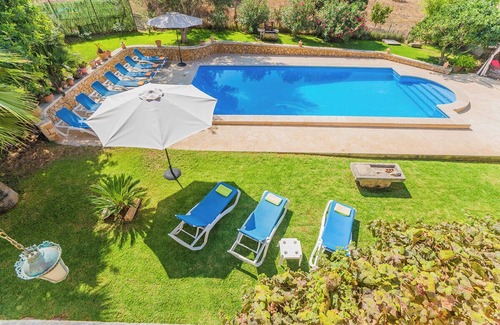 Cas Concos House | Vacation Home Es Porrassar with Mountain View, Pool, Wi-Fi, A/C, Terraces & Garden