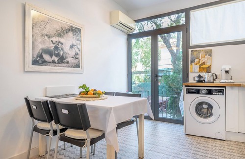 Soller House | Vacation Home Casa Sunny with Mountain View, Wi-Fi, A/C, Garden & Terrace; Parking Available on Street