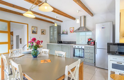 Ploneour-Lanvern House | Vacation Home "Gîte Authentique Breton: with Private Terrace, Private Garden & Wi-Fi