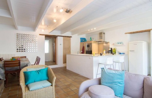 Saint-Pierre-Quiberon House | Vacation home Hoche by Interhome