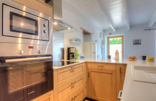 Saint-Pierre-Quiberon House | Vacation home Hoche by Interhome