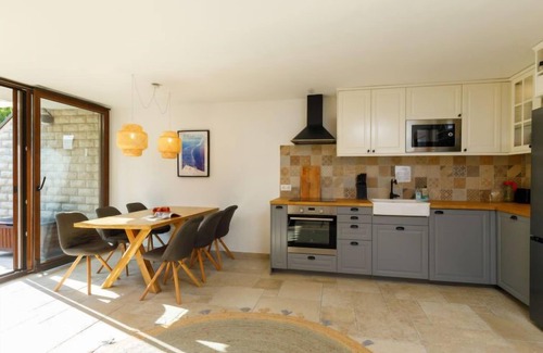Balatonakarattya House | Vacation home Sunset by Interhome