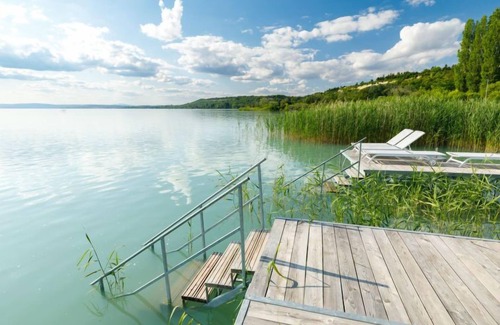 Balatonakarattya House | Vacation home Sunset by Interhome