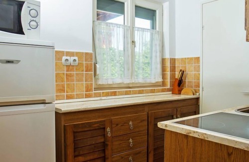 Balatonmariafurdo House | Vacation home Vilma by Interhome