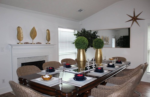 Morrow House | Vacation Home in Forest Park - Casa Bustamante