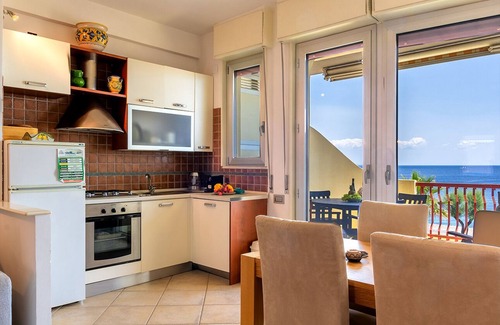 Nizza di Sicilia Apartment | Vacation home on the waterfront of Nice of Sicily