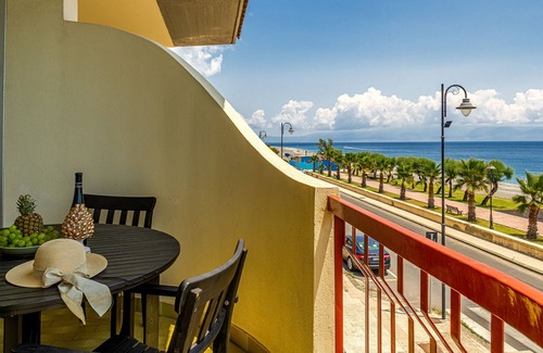 Nizza di Sicilia Apartment | Vacation home on the waterfront of Nice of Sicily