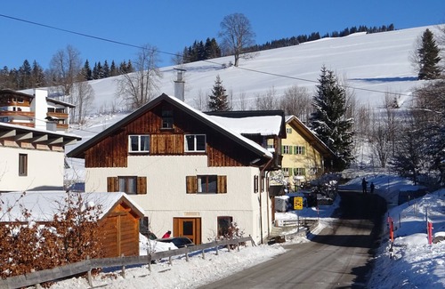 Jungholz Cabin | Vacation home Jungholz: House MESSMER - cozy cottage between Allgäu and Tyrol