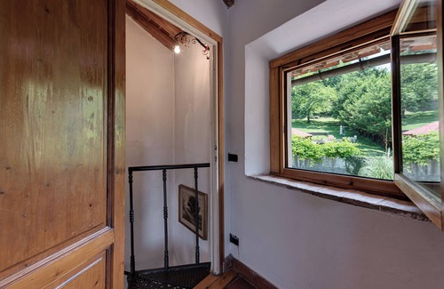 Gattaia House | Vacation Home "La Cupolina" with Private Terrace, Shared Garden & Wi-Fi