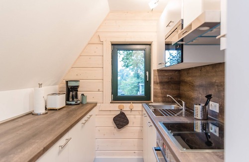 Eslohe House | Vacation Home "Log Cabin 1 with Mountain View", Private Terrace and Wi-Fi in the Sauerland