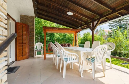 Balatonfenyves House | Vacation home Merlin by Interhome