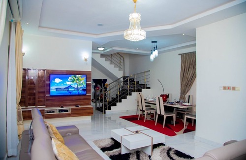Ofin House | Vacation Home
