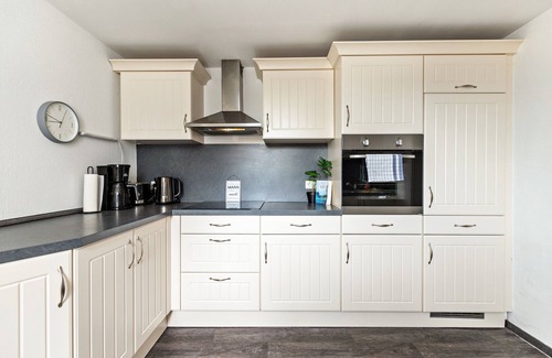 Woehrden House | Vacation Home "Nordseemeer" with Private Terrace & Wi-Fi