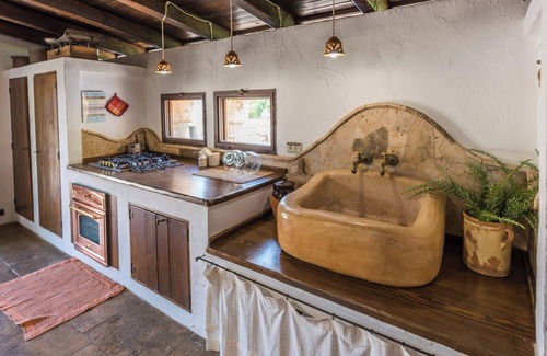 Racale House | Vacation Home “Tia Maria Country Inn - Il Trullo” with Pool, Terrace & Garden