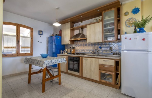 Castelsardo House | Vacation Home "Villa Frarò" with Sea View, Private Terrace & Wi-Fi