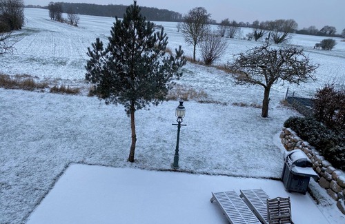 Brodten Apartment | Vacation home, walking distance to the Baltic Sea, garden, quiet location, WLAN, 2 separate app.