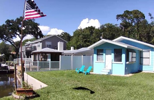 Weeki Wachee Gardens House | Vacation Home With For Hire Charter Boat, Your Host Is Your Captain!