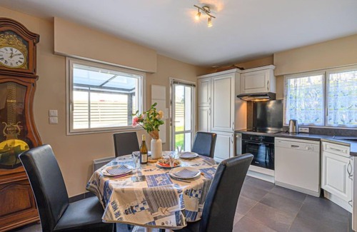 Saint-Pierre-Quiberon House | Vacation home Zal by Interhome