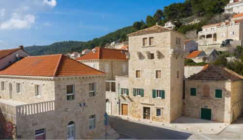 Pucisca Apartment | Vacation house "Kaštil" Pučišća - Brač