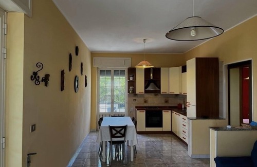 Marina di Mancaversa House | Vacation home 30 meters from the sea