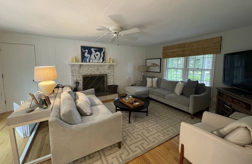 Madison House | Vacation near Beaches and Town