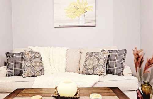 County Line Coalition House | π Vacation Oasis ~ Boho Style π