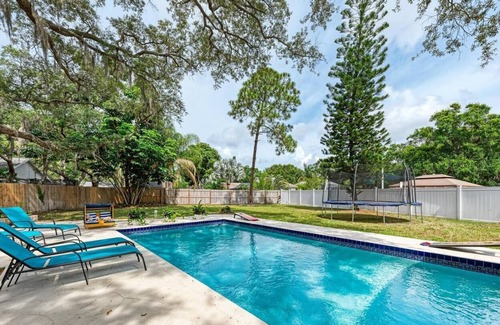 Walsingham House | Vacation Oasis Home.