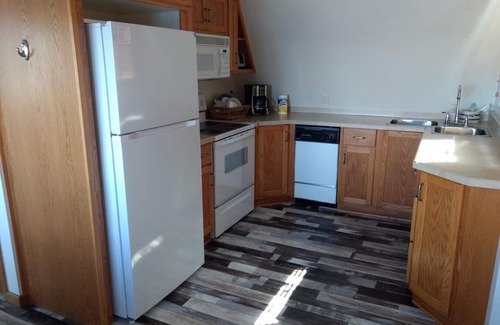 Alexandria Cabin | Vacation on one of Alexandria's Beautiful Chain of Lakes - License #1816