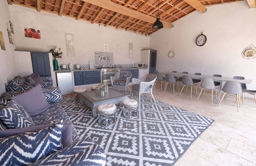 Arles Villa | Vacation rental house with pool ARLES LS3-432