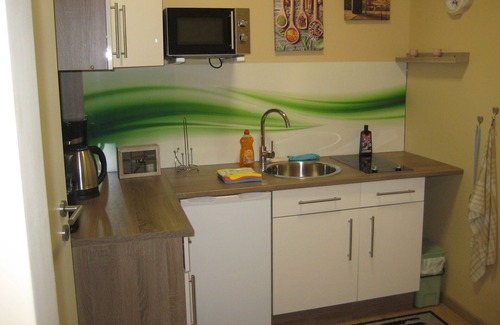 Neverin Apartment | Vacation room (1) Distance to the A20 8 minutes, to Neubrandenburg 10 minutes