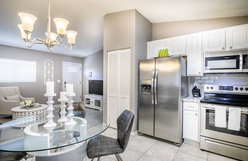 Colorado Springs House | Vacation tailored to your highest standards! Fenced yard! Prime location! Views!