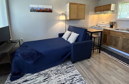 St Ignace Apartment | Vacationland Motel #2