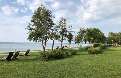 Balatonoszod Apartment | Vadszilva Apartman