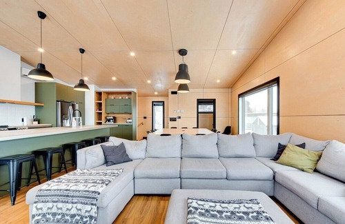 Saint Ferreol les Neiges House | VAIL 12 - Modern 5 bedroom chalet for 18 people with spa