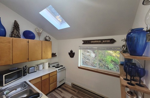 Vail Apartment | Vail - 2 Guests - Private Studio w/Queen Bed - Pet Friendly!