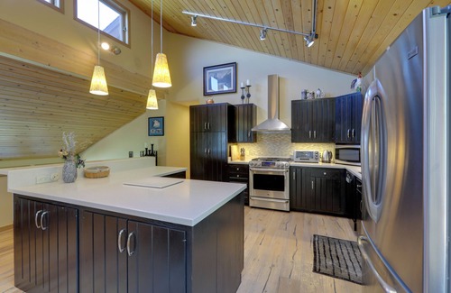 Eagle-Vail House | Vail 'Treehouse' + Hot Tub, Sauna & Mtn Views