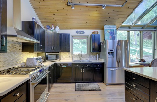 Eagle-Vail House | Vail 'Treehouse' + Hot Tub, Sauna & Mtn Views