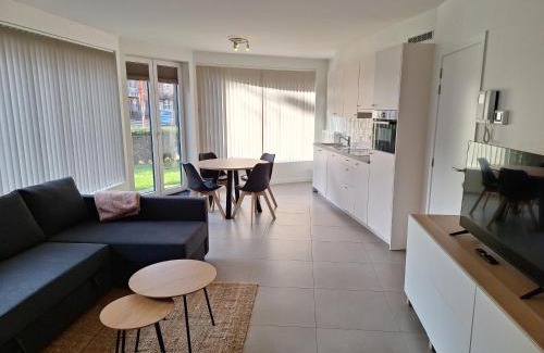 Blankenberge Apartment | Vakantiestudio Lora met tuintje