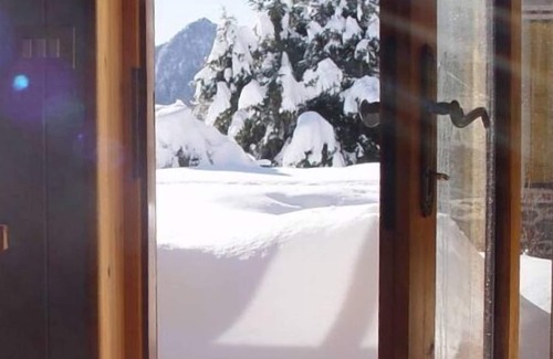 Antagnod Ski Chalet | Val D Ayas: chalet - 5 rooms - 6/10 persons House with garden