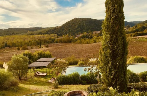 Buonconvento Villa | Val D'Orcia, near Siena and Montalcino: villa, panorama and pool