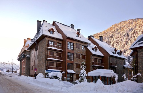 Baqueira Apartment | Val de Ruda Luxe 45 by FeelFree Rentals