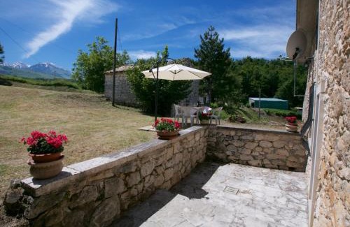 Roccamorice House | Val Giardino Vintage Cottage